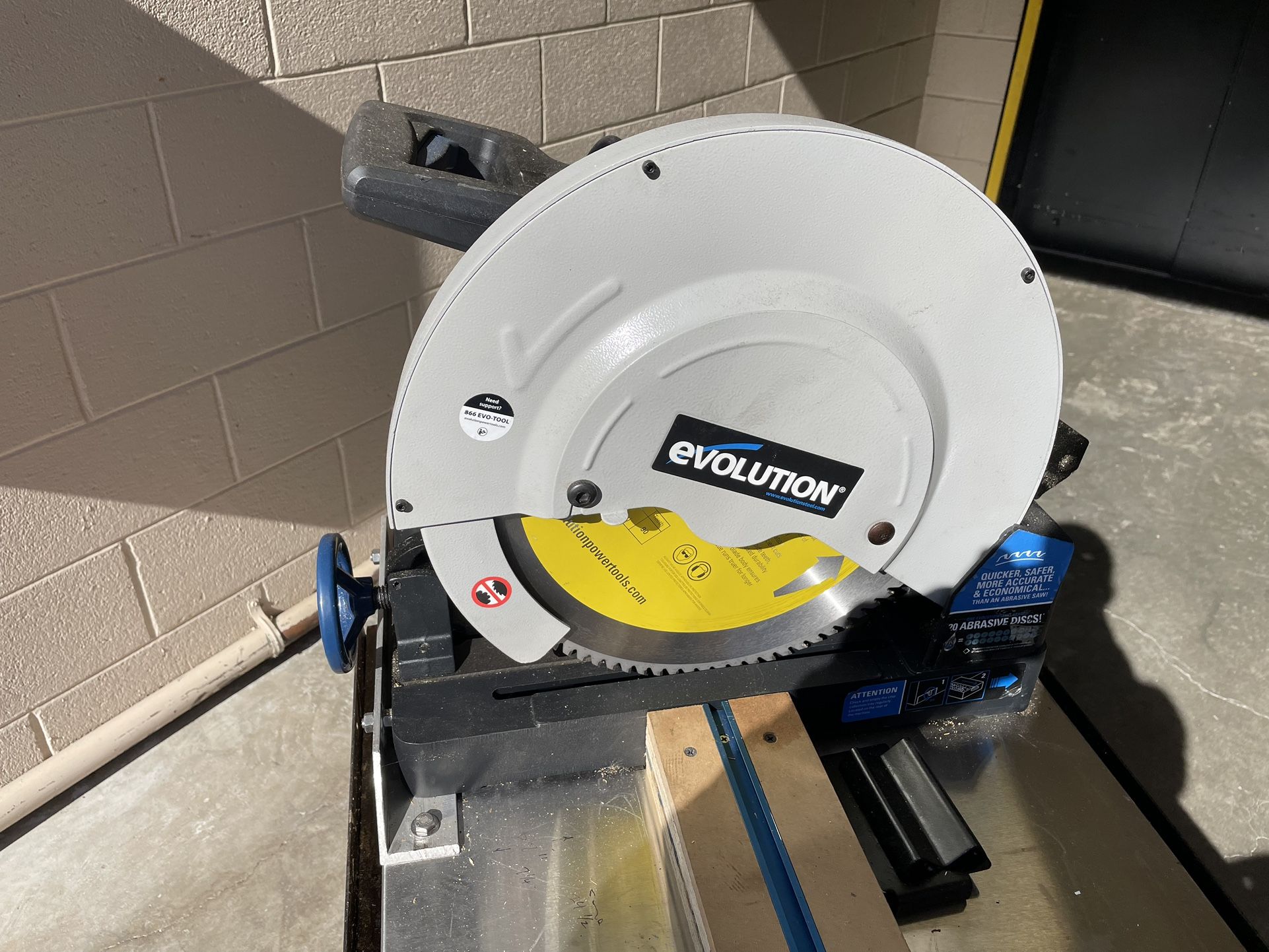 Metal Cutting Chop Saw