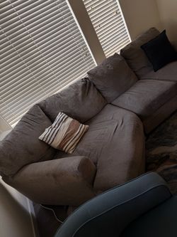 Gray Fabric Sectional Sofa & ottoman