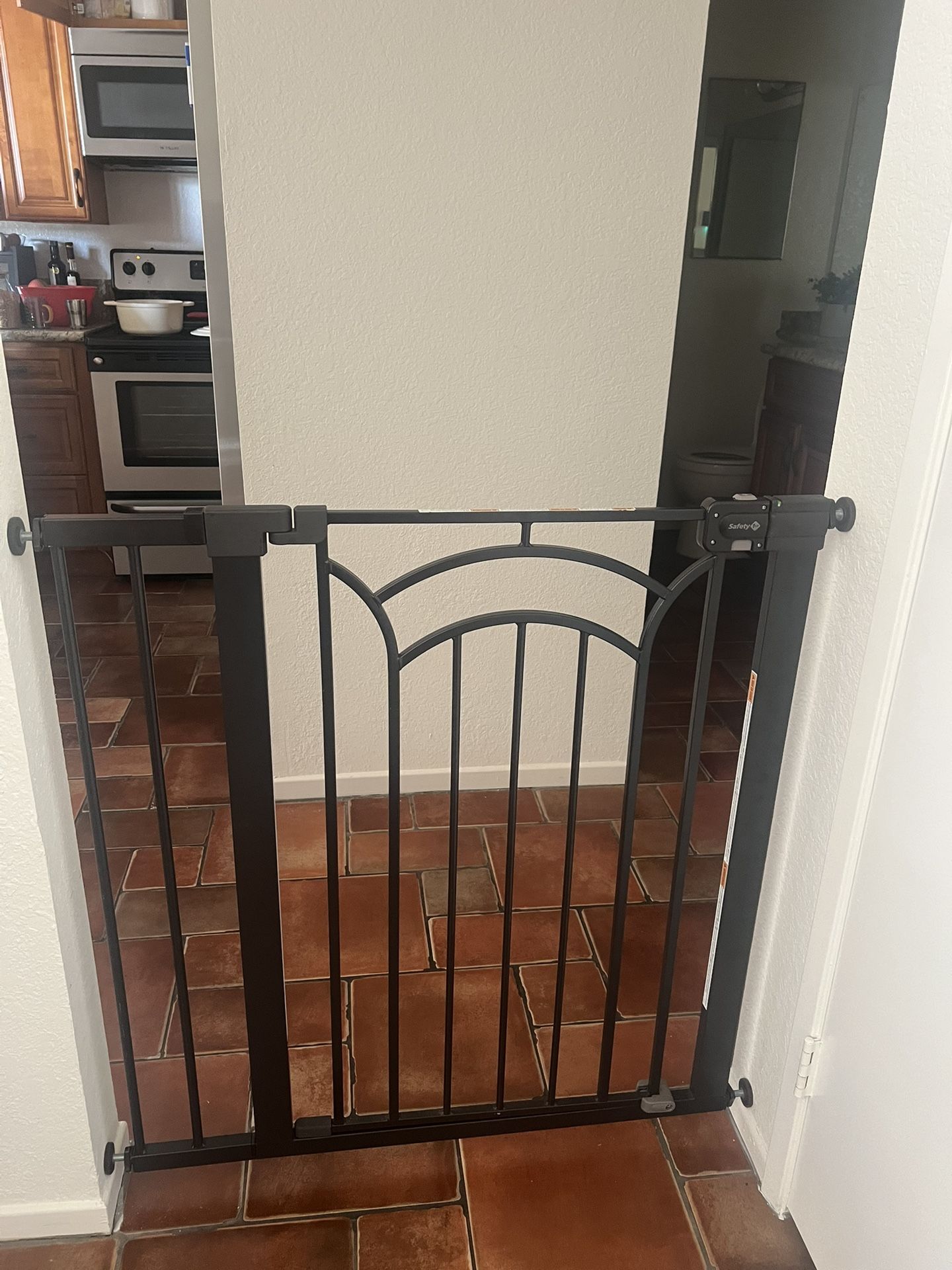 Safety 1st Tall & Wide Baby and Pet Gate with Pressure Mount Fastening