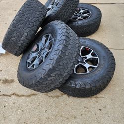 Jeep Rubicon Wheel Set