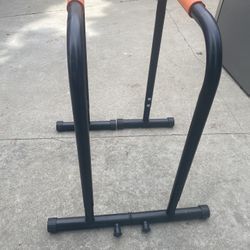 set of freestanding dip bars Good Condition 