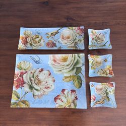 Fancy Dish Set Like New 