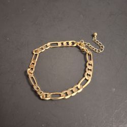 Gold Plated Flat Figaro Chain Bracelet 6.5" Plus 2" Extender- Mint Condition