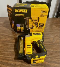 DeWalt 20v Atomic Brushless 23 Gauge Pin Nailer