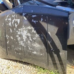 1999 Chevy Tahoe Hood