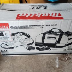 Makita Band Saw Battery Charger