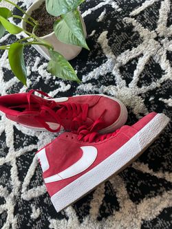 Red blazer low pro
