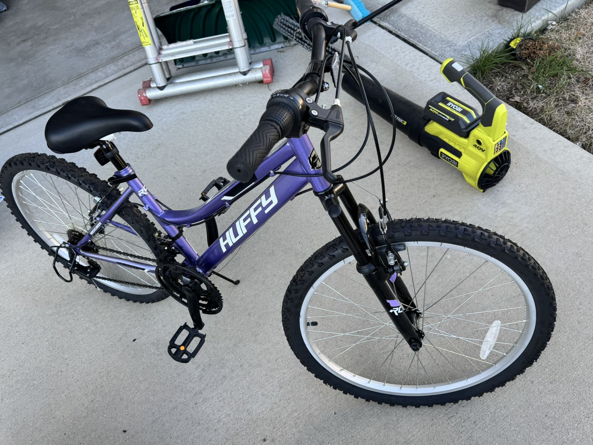 Girls 20” Huffy bike