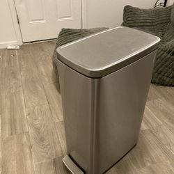 Trash Can 