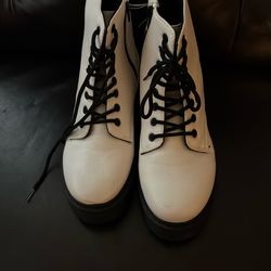 Size 8 White Boots