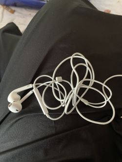 iPhone earphones