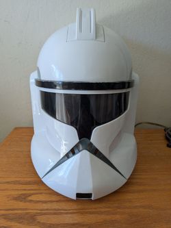 Hasbro STAR WARS Clone Trooper Talking Voice Change Electronic Helmet 2008