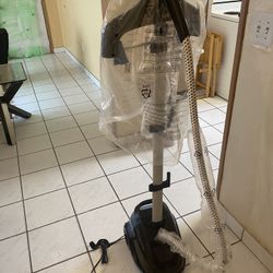 IS6520 Master 360 Full Size Fabric And Garment Steamer