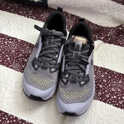 On cloud W8.5.   New (No box)