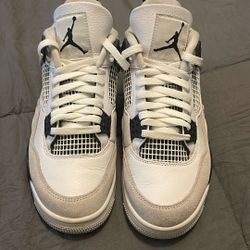 Jordan 4s    8.5