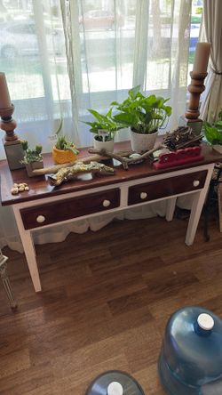 Brown/White Table