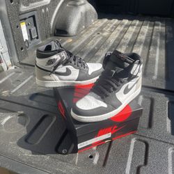 Jordan 1 Retro Bleached Coral 10.5