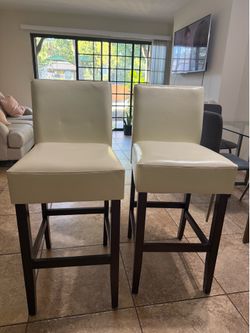 Bar chair set
