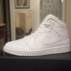 Air Jordan 1 Mid Triple White 
