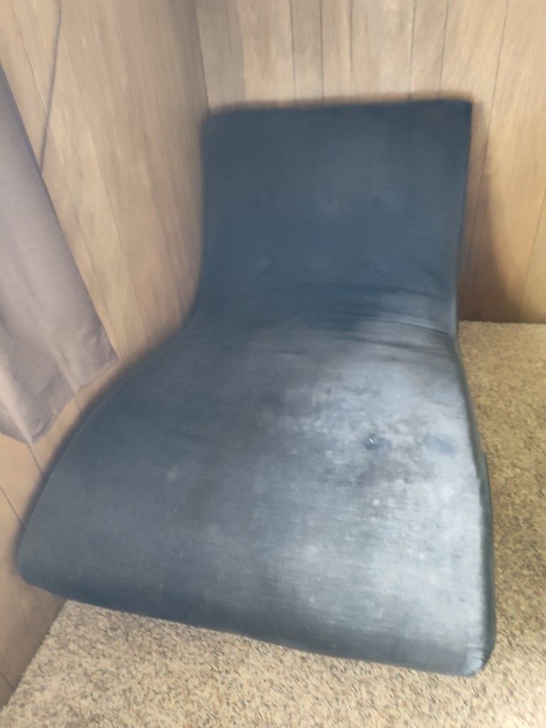 Lounge Chair 