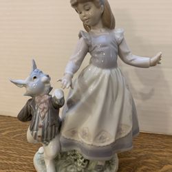 Lladro - Alice in Wonderland