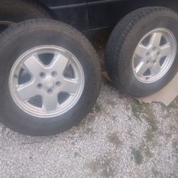 2 Jeep Wheels