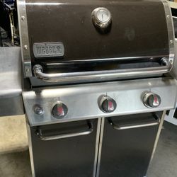 Dark Brown Chocolate Red And Silver BBQ Grill Weber Genesis Edition E-320 Propane 3 Burners