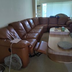 SALE $700 BEAUTIFUL BROWN LEATHER SECTIONAL WITH RECLINERS