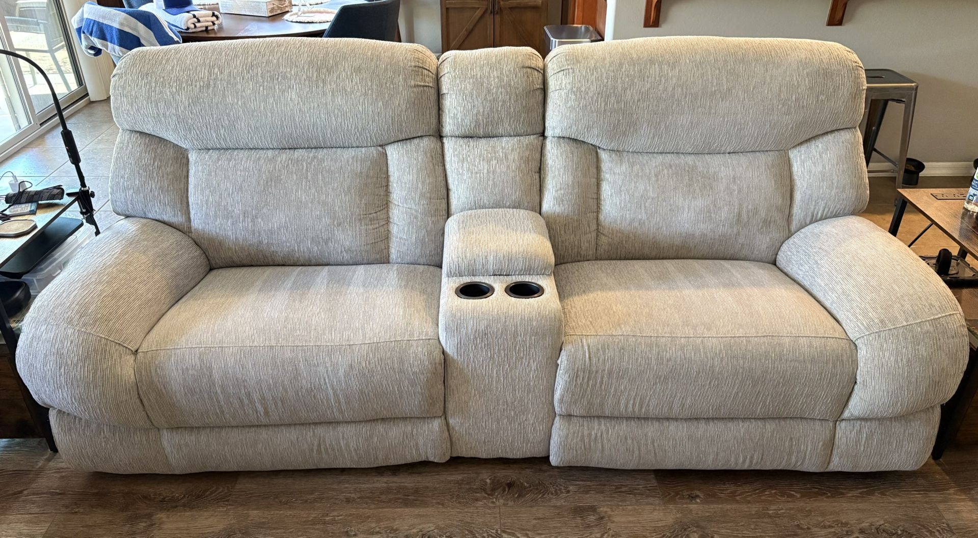 Power Reclining Loveseat with Center Console