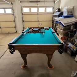 POOL TABLE  Great Condition 