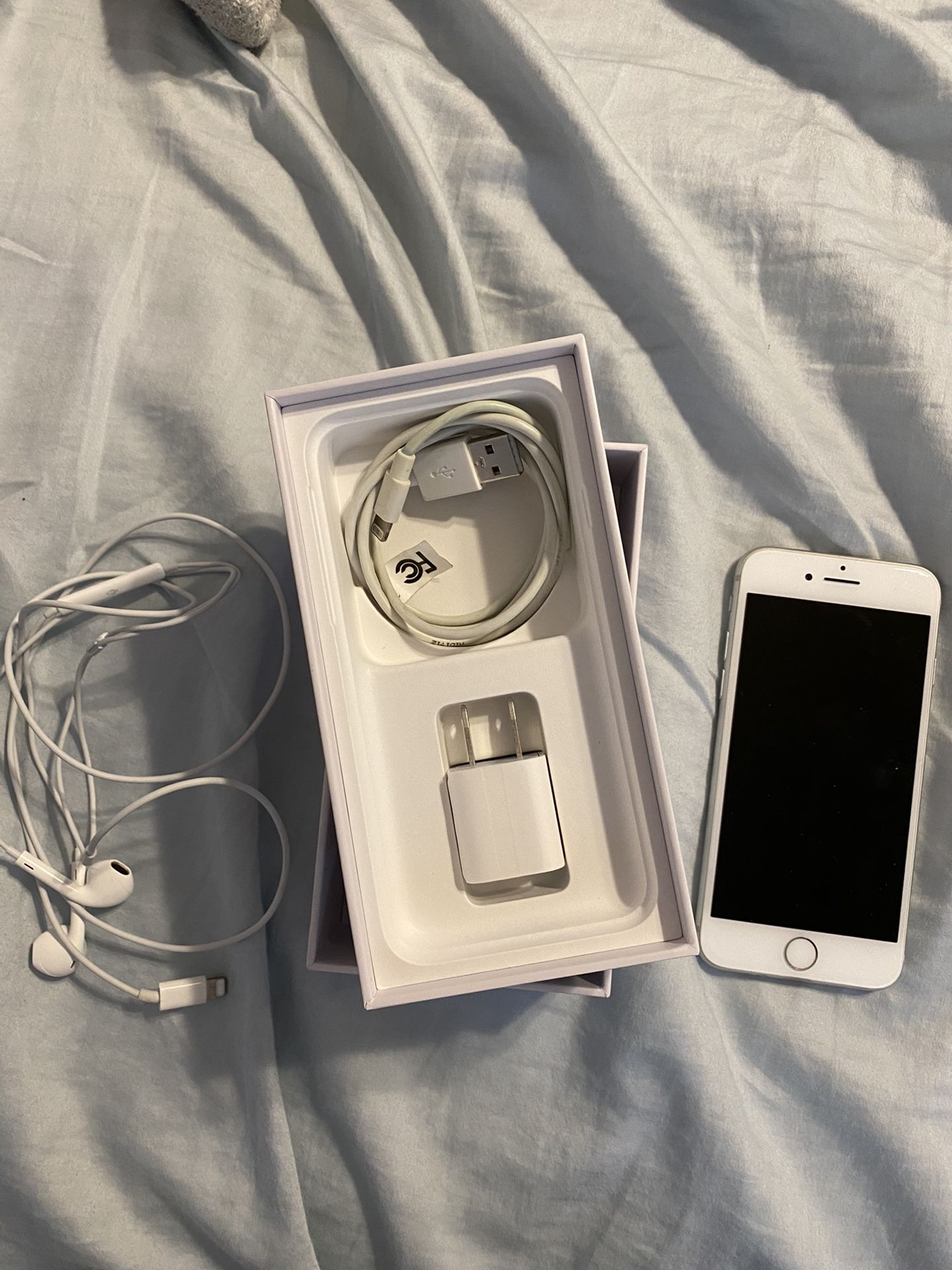 iPhone 8 (like new)