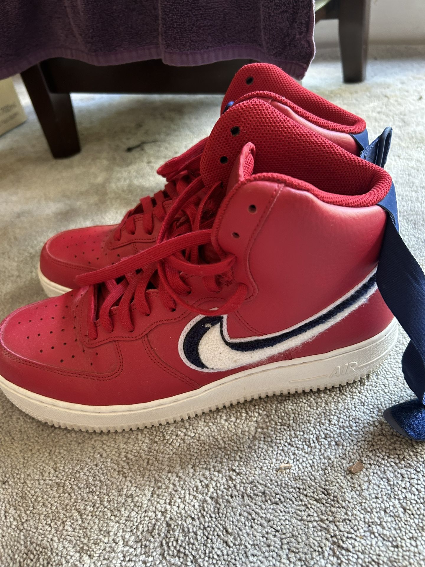 AIR FORCE 1 HIGH '07 LV8 'RED'