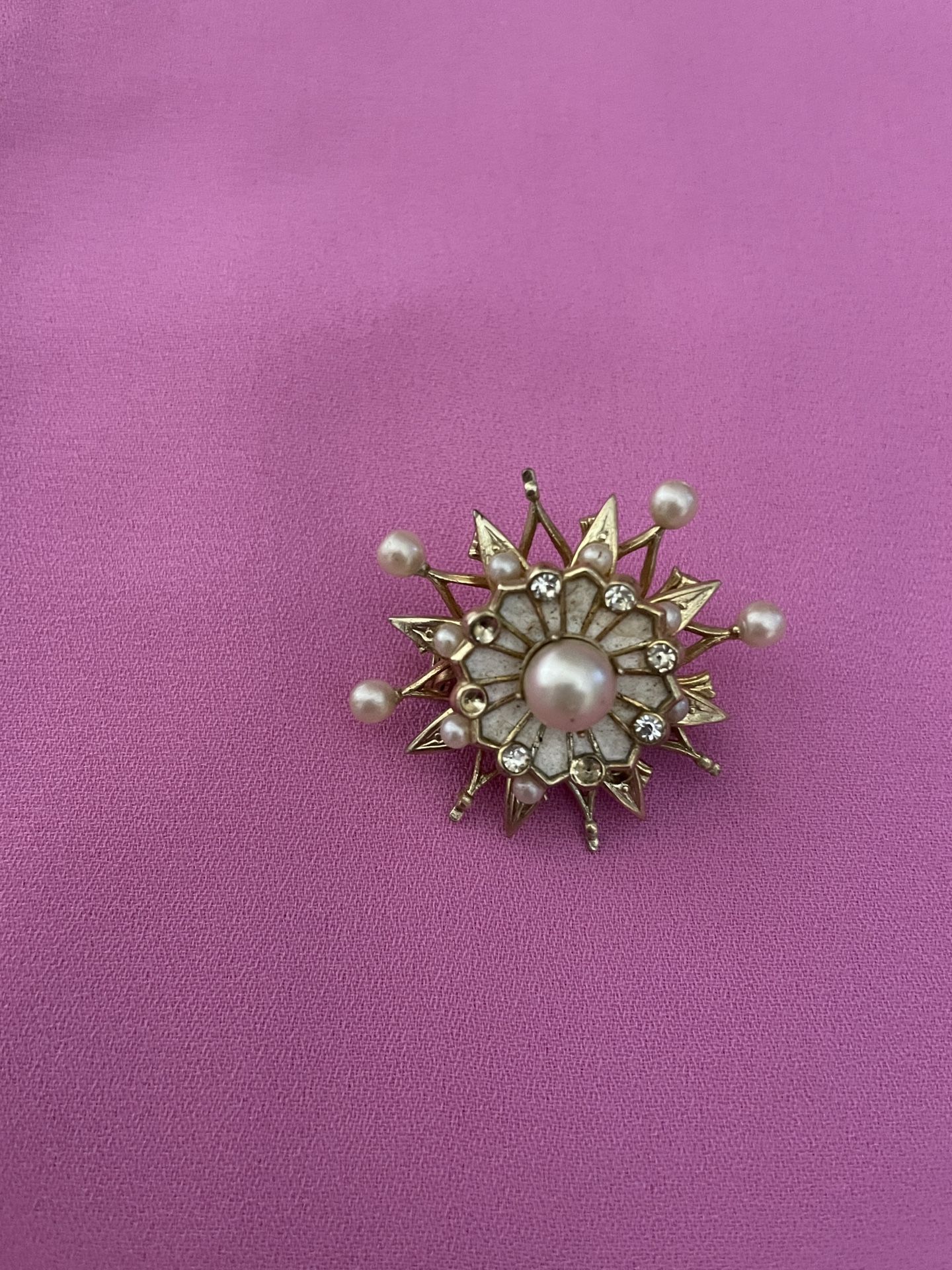 Vtg Coro Signed Snowflake Flower Star Burst Faux Pearl Rhinestone Brooch Pin