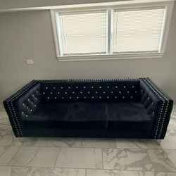 Velvet Couch 