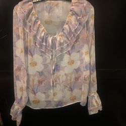 Women’s Blouse ➡️$5⬅️