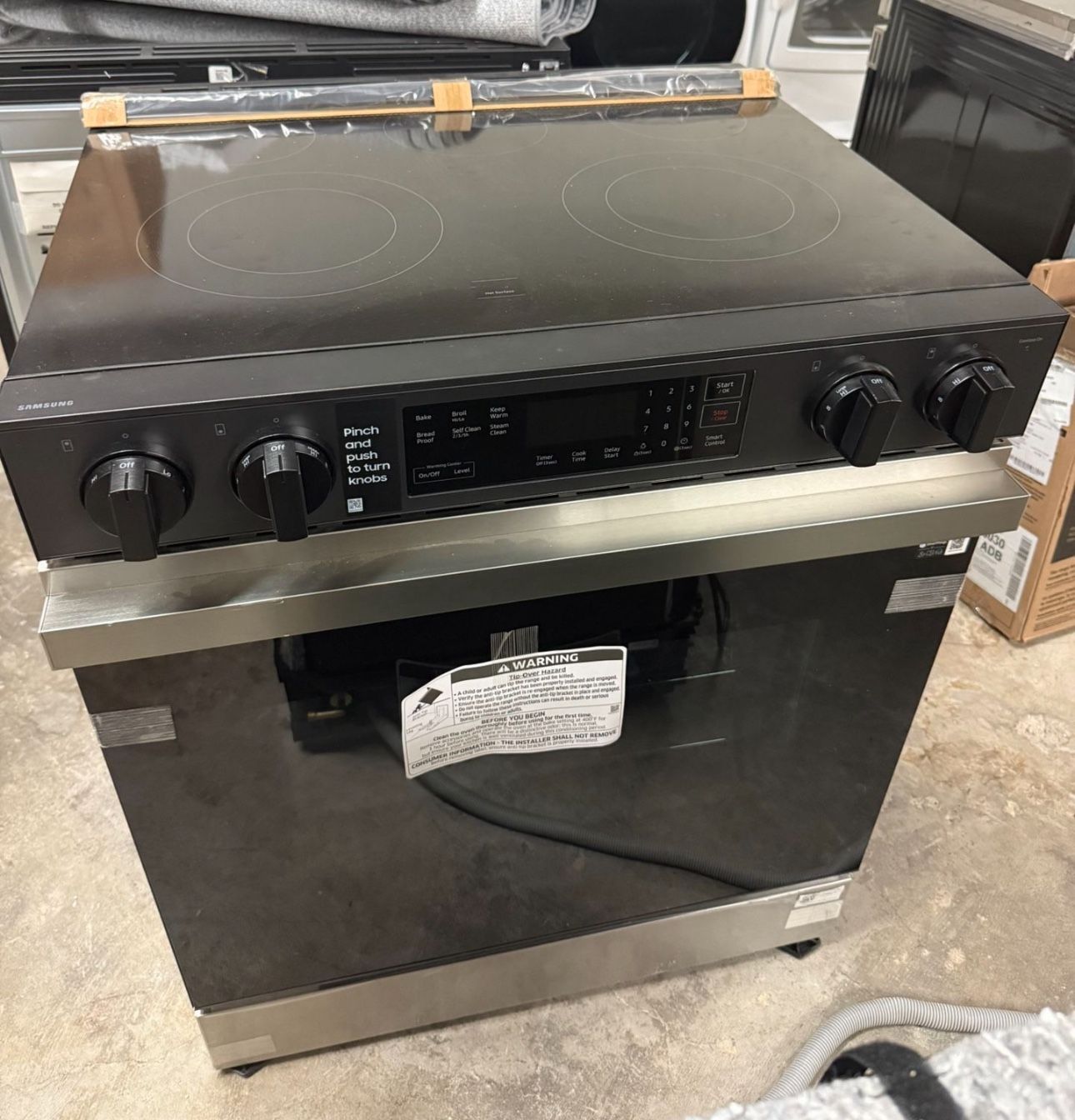 Brand New Electric Stainless Steel Stove With Air Fry