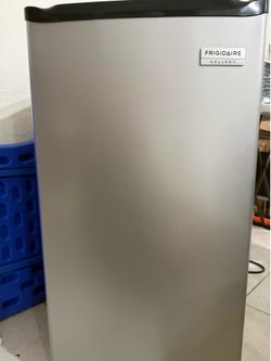 Mini fridge