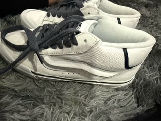 Men's Vans, size 9.5