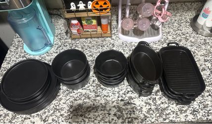 Stone + lain dinnerware