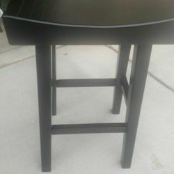 One Bar Stool Realy Heavy And Sturdy 29"