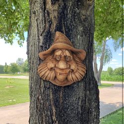 Red Carpet Studios Birdie in The Woods, Billy Face Bird house , 10" x 5" x 9" H