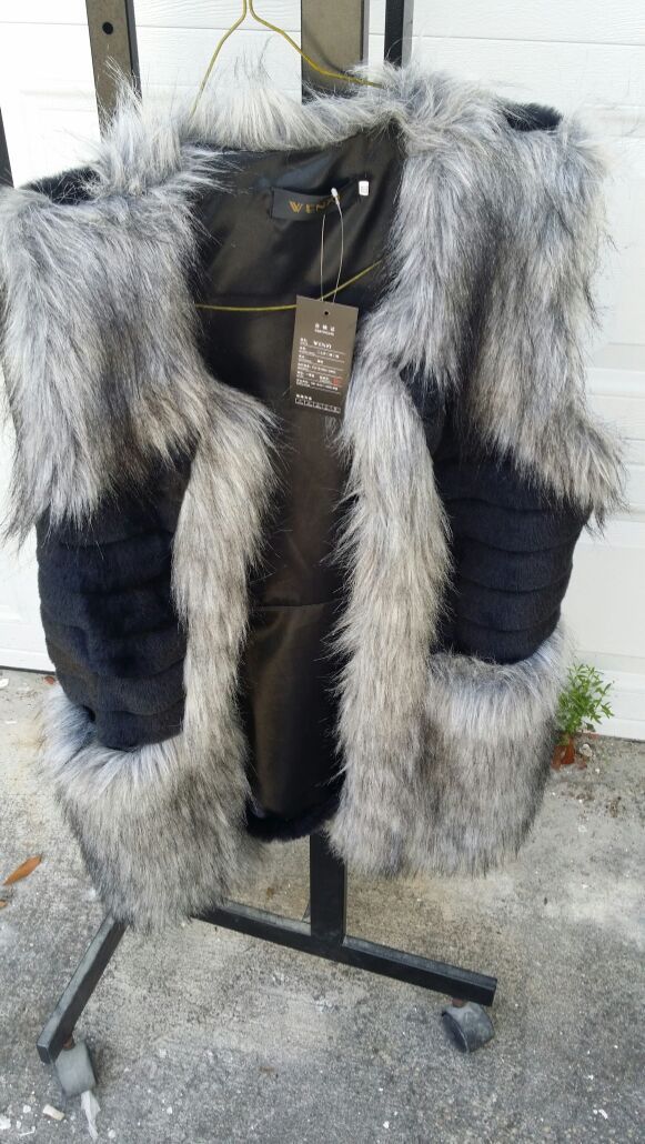 Fur vest sz xl