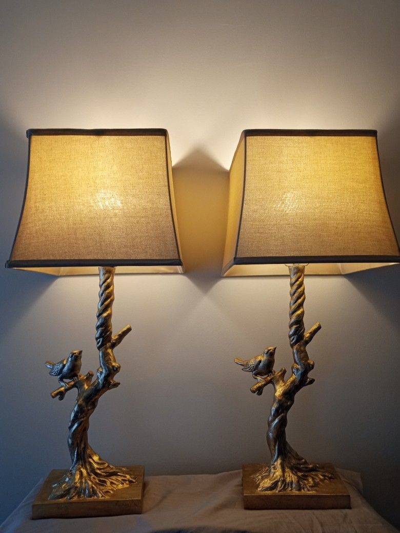 2 Lamps