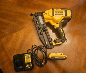 DeWalt 16GA Finish Nailer
