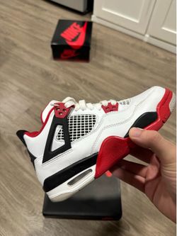 Jordan 4s FIRE REDS