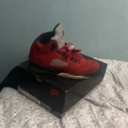 Jordan 5 Raging Bull