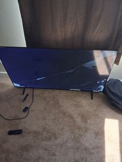 Large Flat Screen TV – Cracked Screen