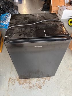 Mini fridge