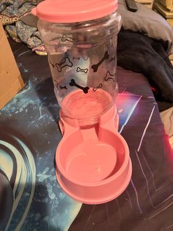 Pet feeders