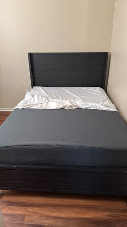 Full size bed